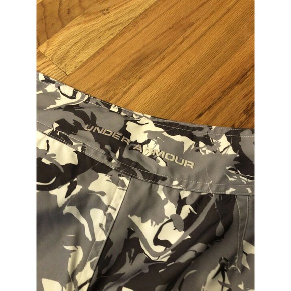 Under Armour Mens Board Shorts Unlined Swim Trunks Gray Yellow 30 Camo - Picture 3 of 4